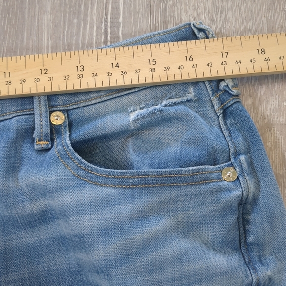 True Religion Jeans Women's 33X29 Distressed Audrey Slim Boyfriend Thrashed USA - Picture 10 of 13